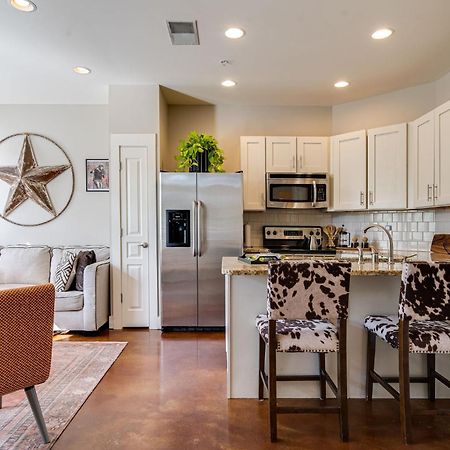 Apartmán The Celebrity - Minutes To Broadway With A Balcony Nashville Exteriér fotografie