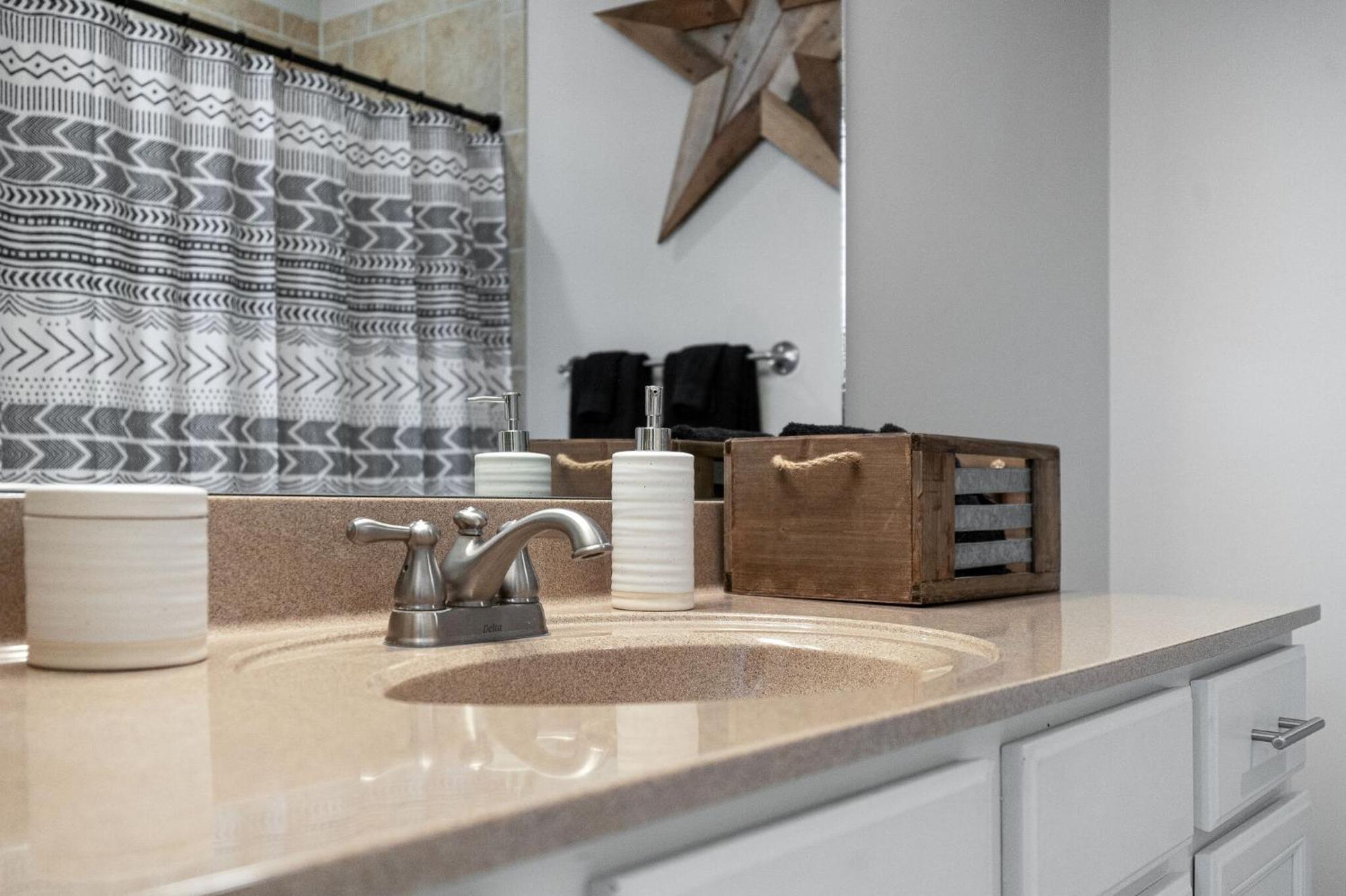 Apartmán The Celebrity - Minutes To Broadway With A Balcony Nashville Exteriér fotografie