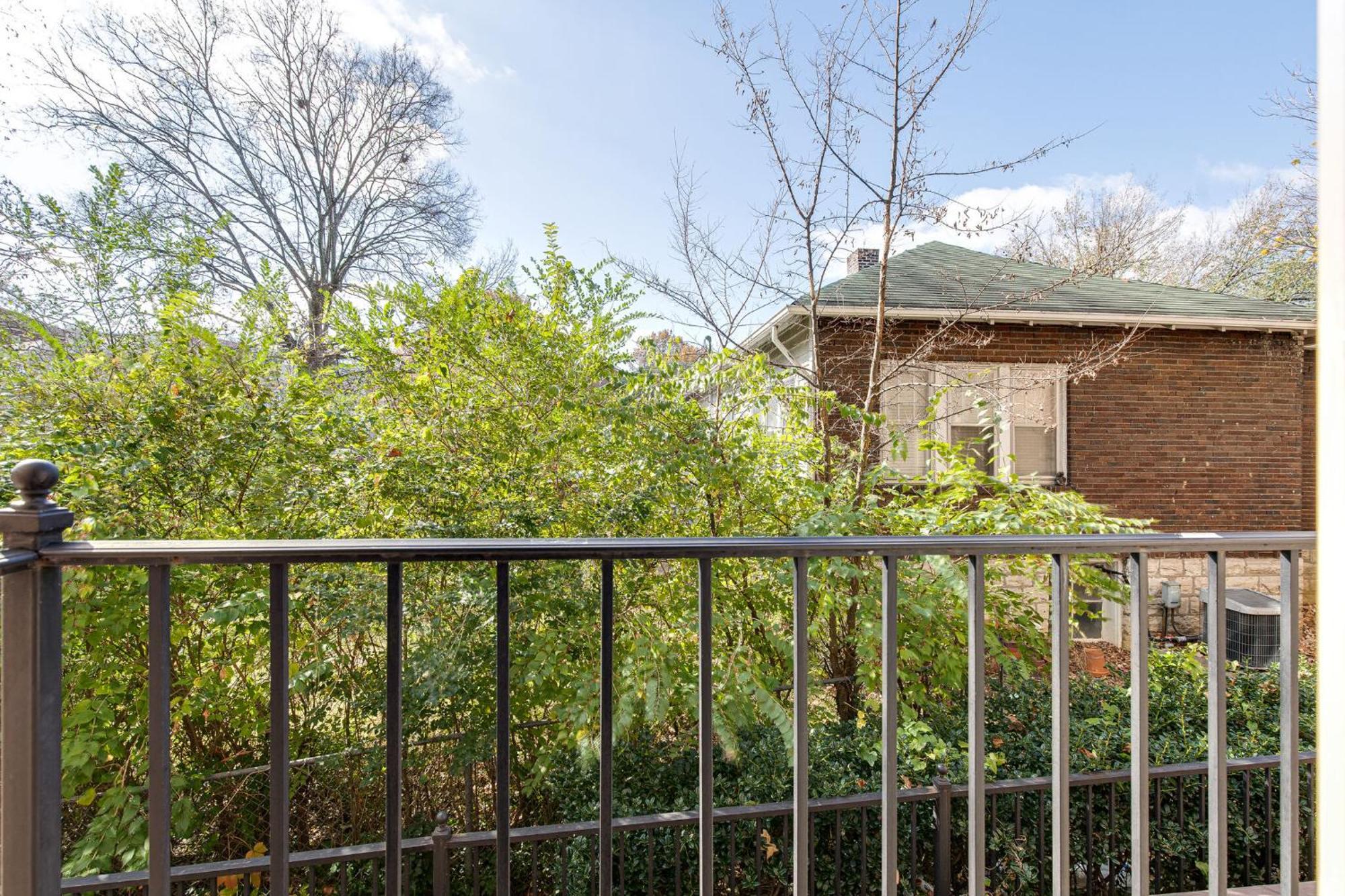 Apartmán The Celebrity - Minutes To Broadway With A Balcony Nashville Exteriér fotografie